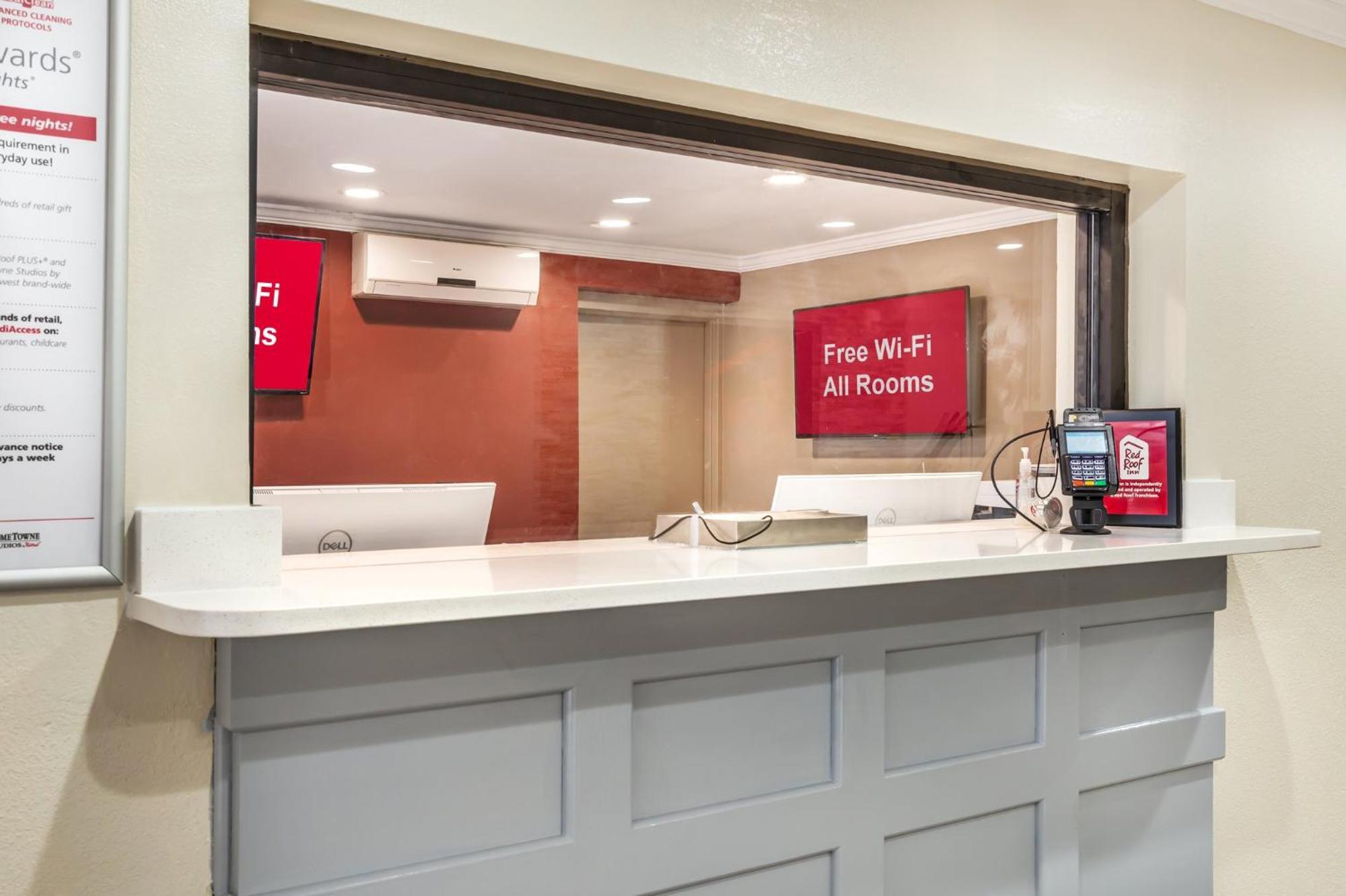 Red Roof Inn Raleigh Northeast - Downtown Экстерьер фото