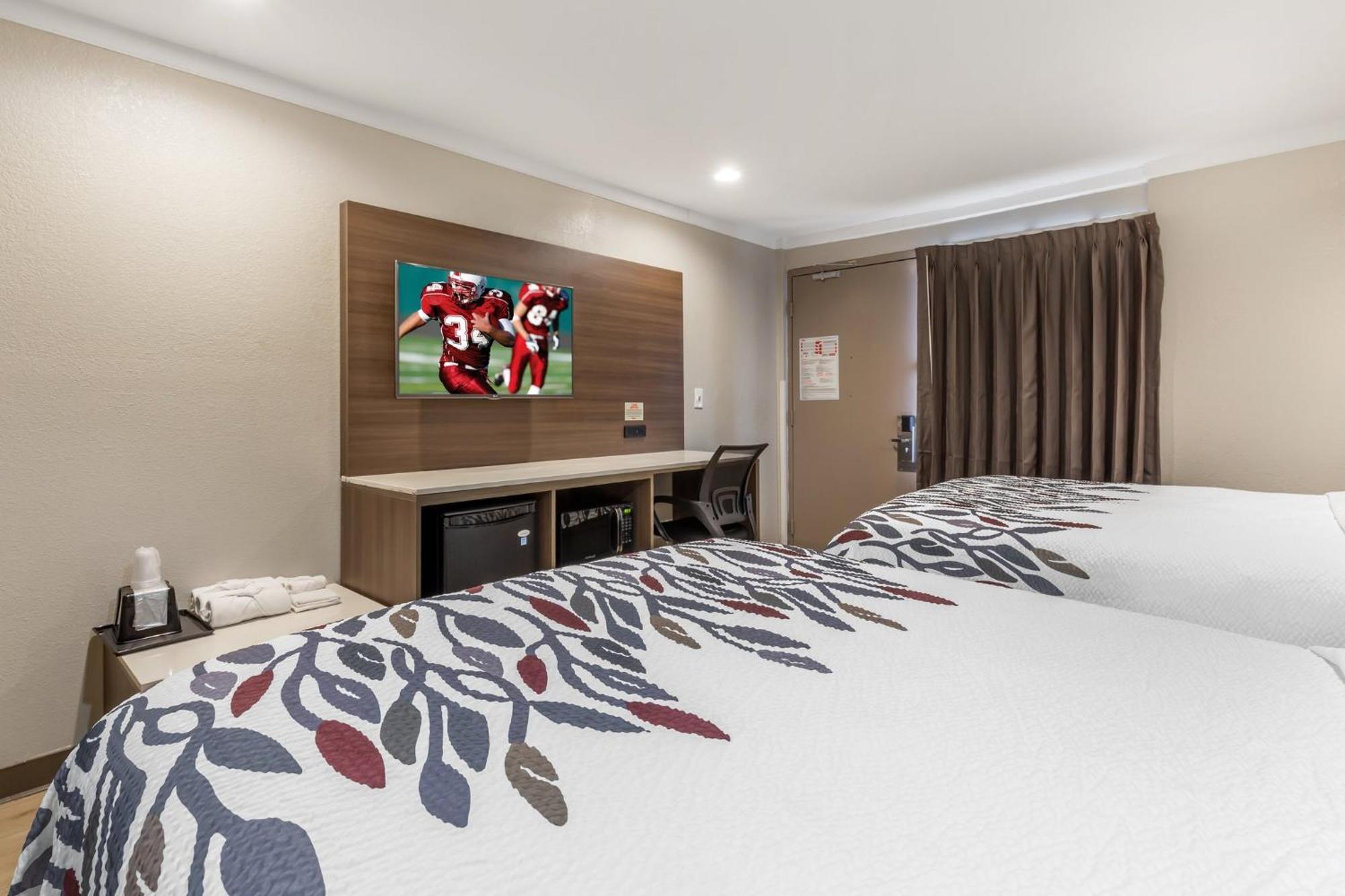 Red Roof Inn Raleigh Northeast - Downtown Экстерьер фото