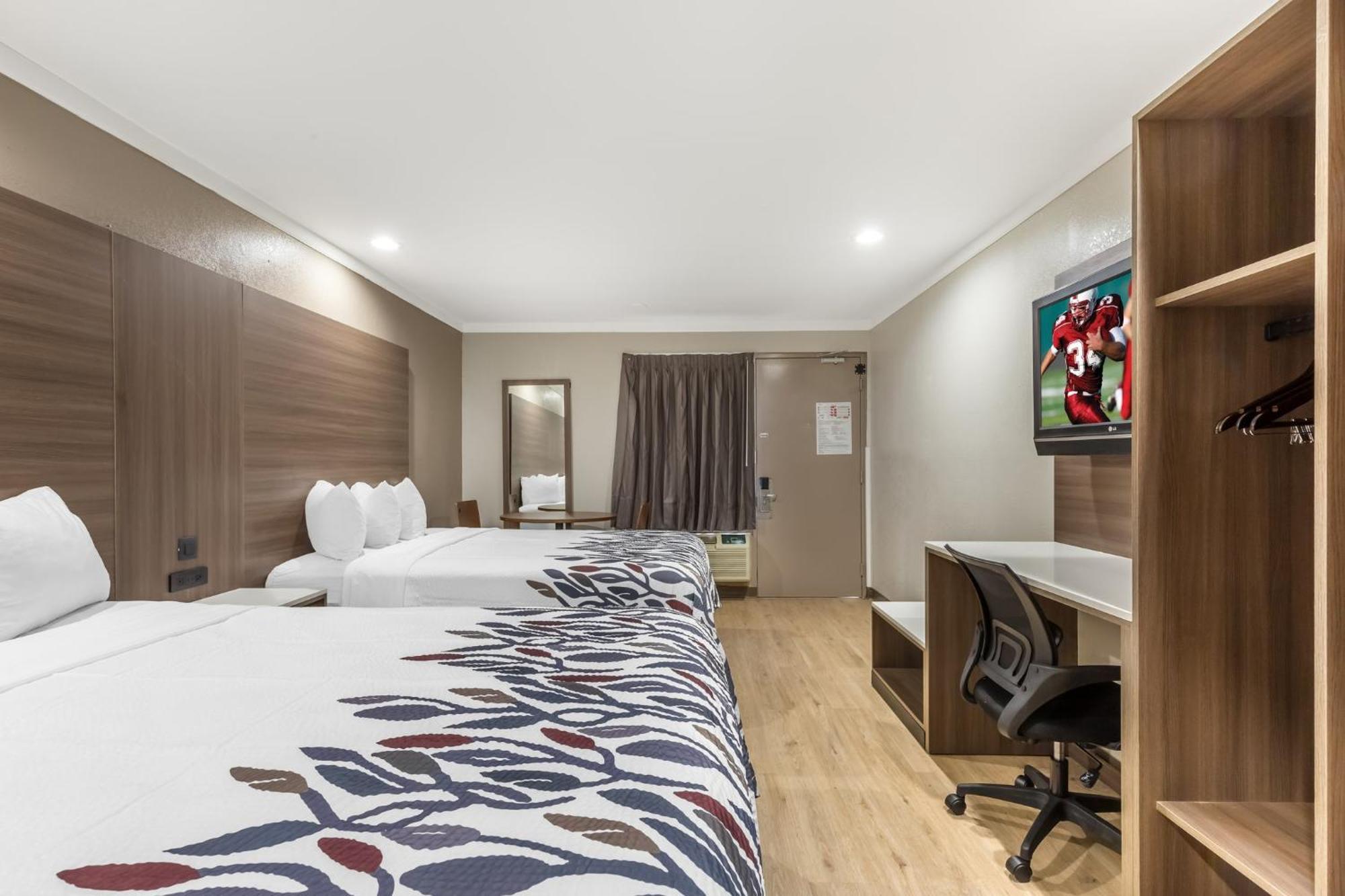 Red Roof Inn Raleigh Northeast - Downtown Экстерьер фото