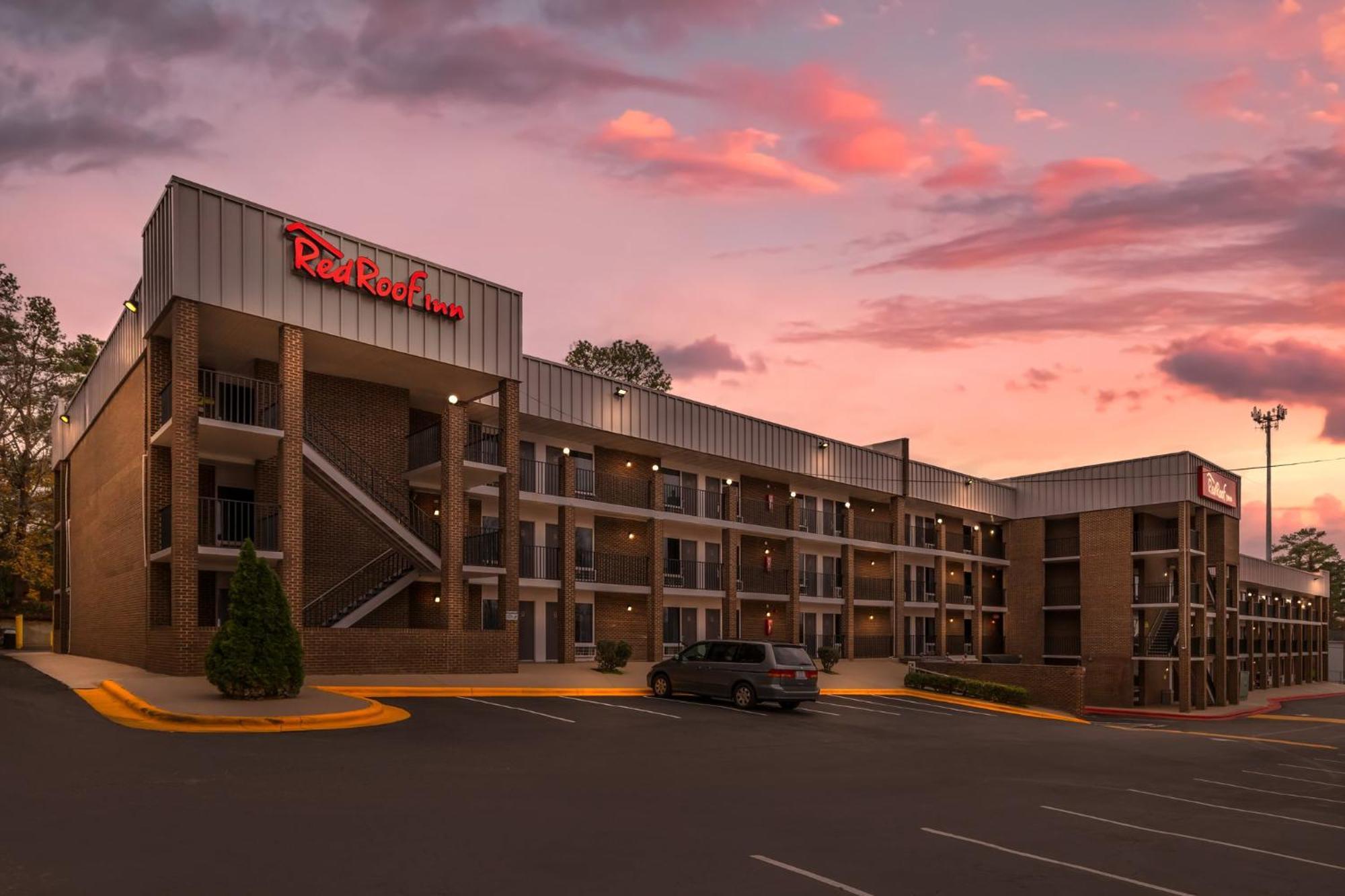 Red Roof Inn Raleigh Northeast - Downtown Экстерьер фото