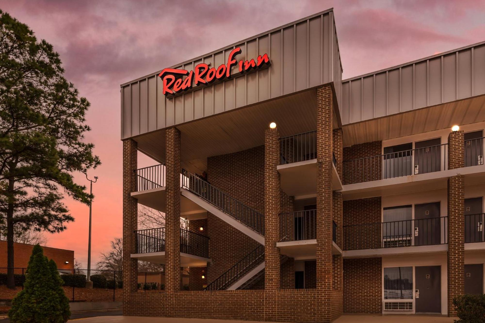 Red Roof Inn Raleigh Northeast - Downtown Экстерьер фото