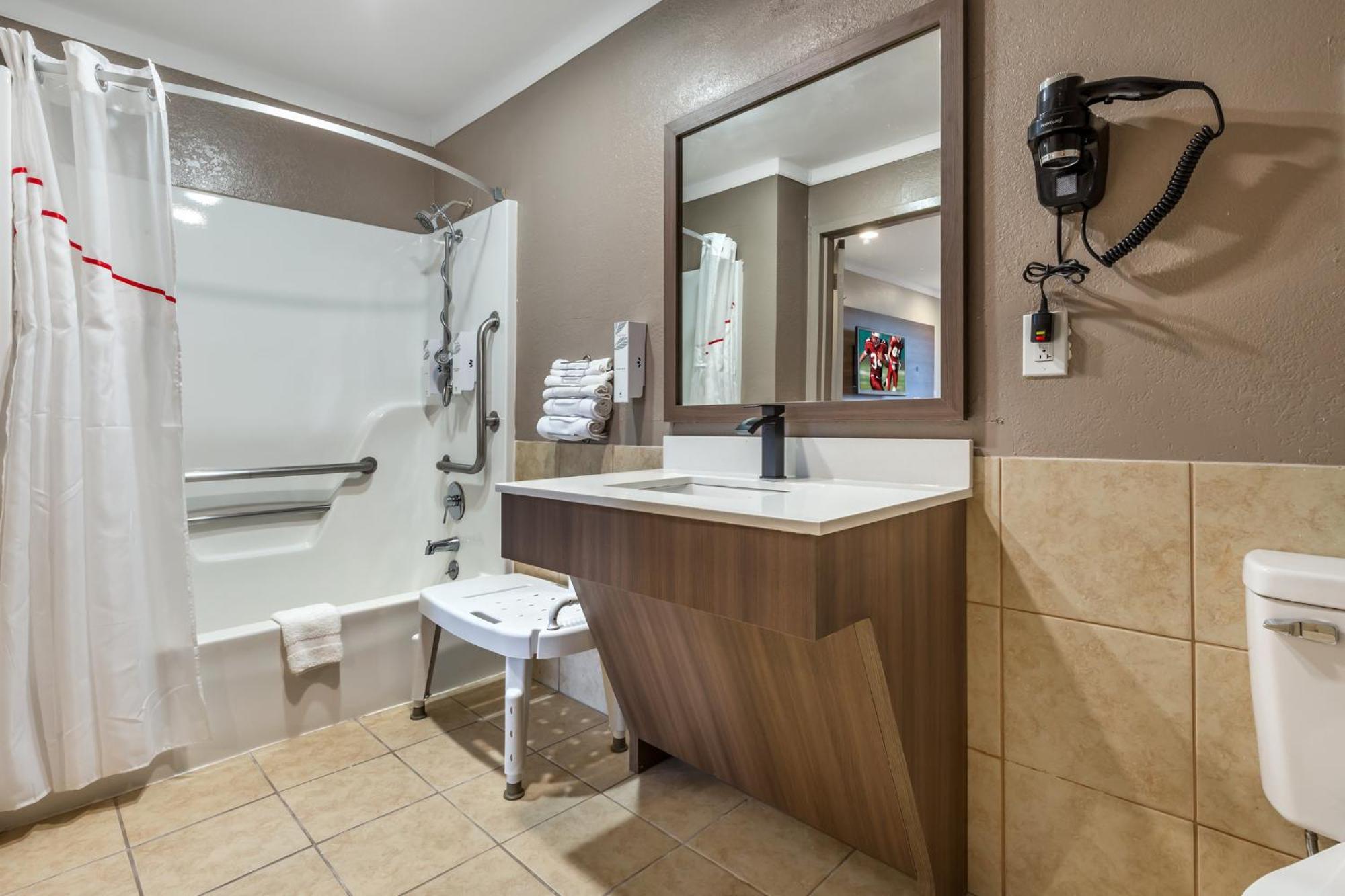 Red Roof Inn Raleigh Northeast - Downtown Экстерьер фото