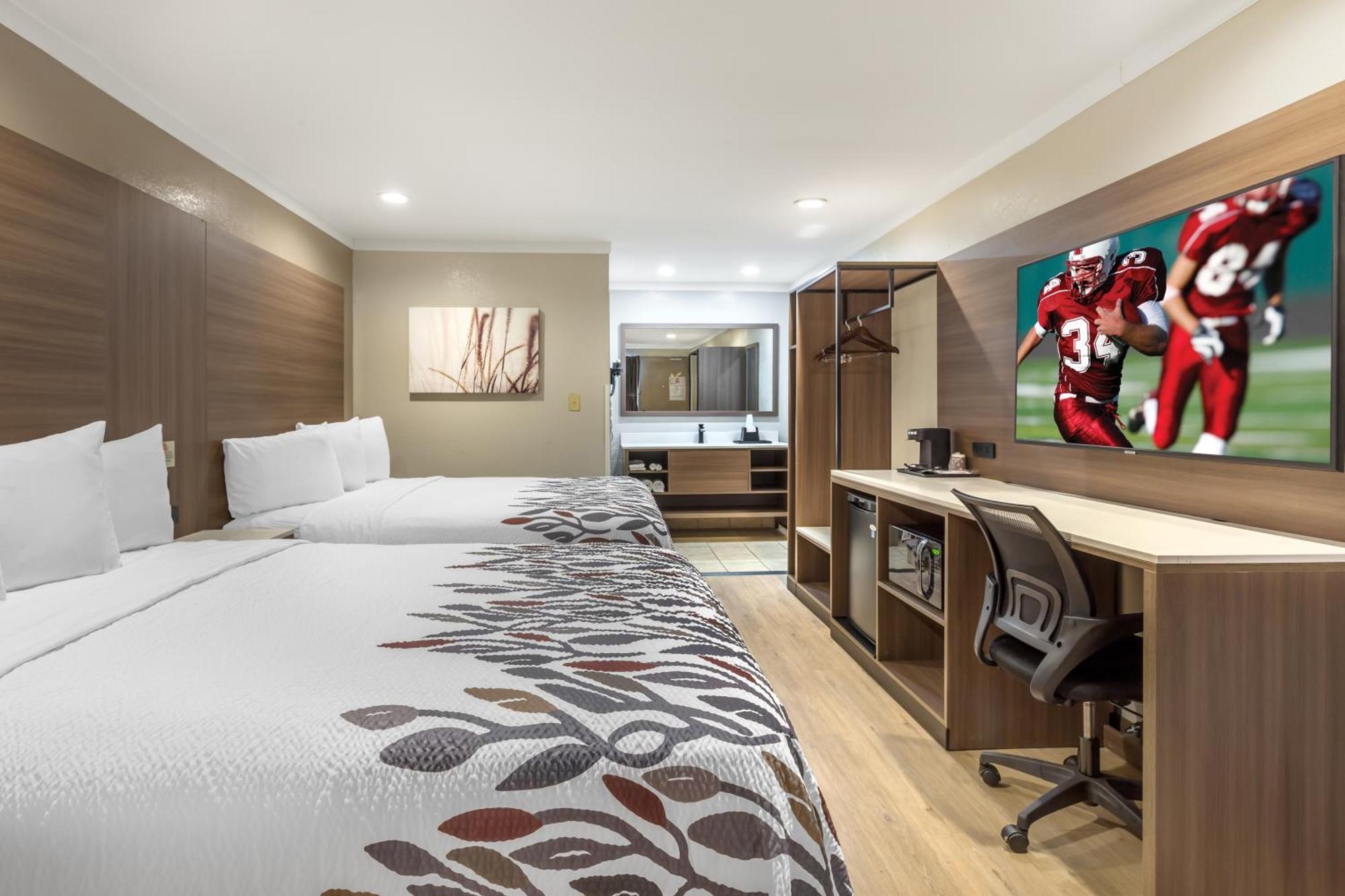 Red Roof Inn Raleigh Northeast - Downtown Экстерьер фото